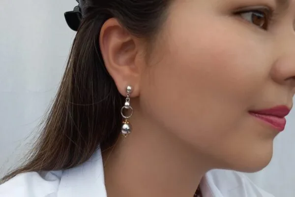 Aretes Uno Pequeños - Imagen 3